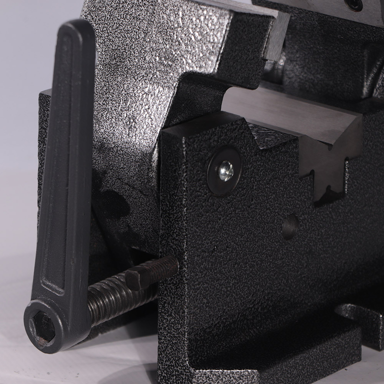 Тиски Proma SVT-100/80 (для кругляка)